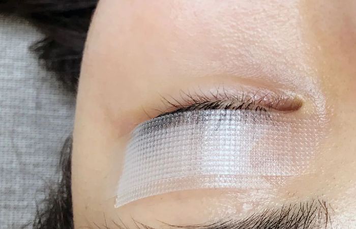 Optional Lower Lash Application