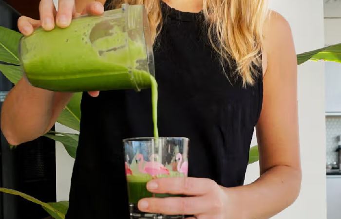 Green Smoothies vs Juices vs Whole Foods